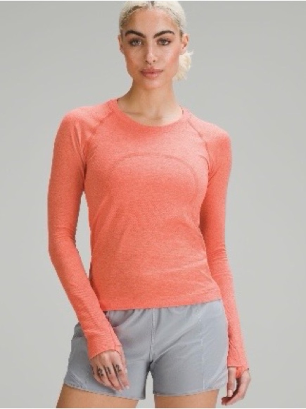 Women’s Swiftly Tech Long-Sleeve Shirt 2.0
*Race Length - Colour Solar Orange